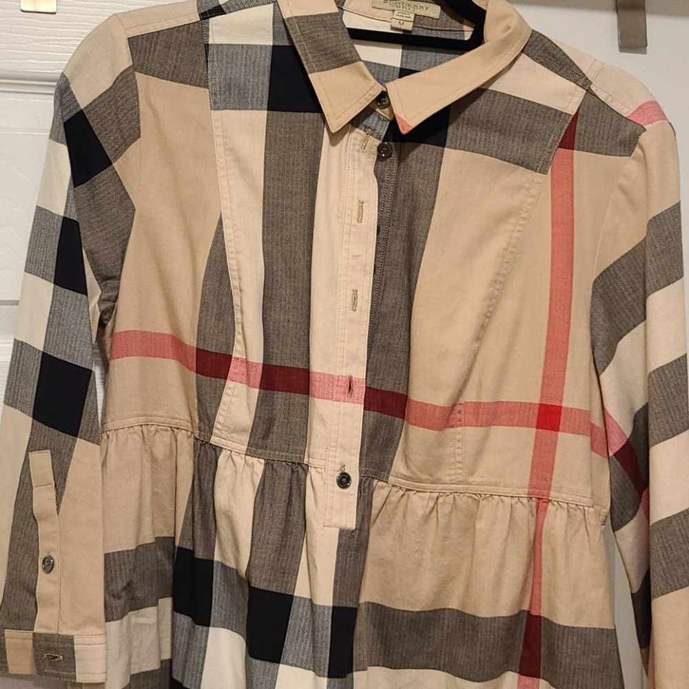 Burberry Beige Nova Check Button-Front Tunic with Black and Red Plaid - Picture 6 of 6